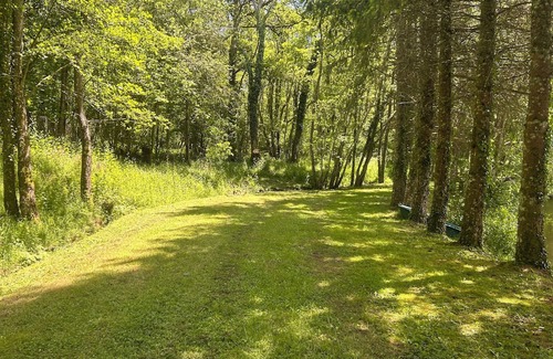Manzat Chalet De Esquí | Chalet et son Étang Privatif en Pleine Nature