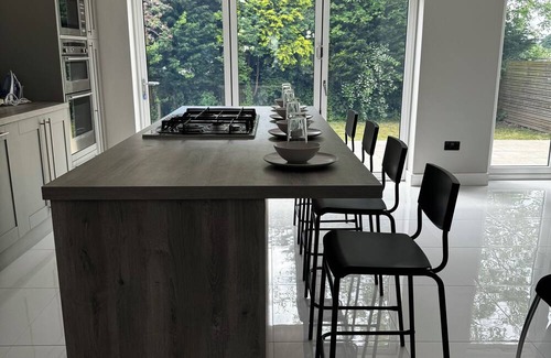 Bramcote Villa | Deluxe Modern Villa