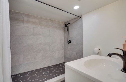 Rancho Cucamonga Casa | Rancho Relaxo Retreat: Modern Comfort in Cucamonga