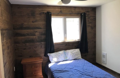Georgian Bay Cabaña | Beautiful newly built, water access only Cottage in Honey Harbour