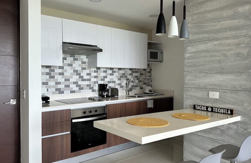 Zona Hotelera Apartamento | TAKH Condo Hotel Ocean Views by Marea