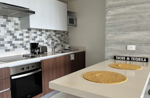 Zona Hotelera Apartamento | TAKH Condo Hotel Ocean Views by Marea