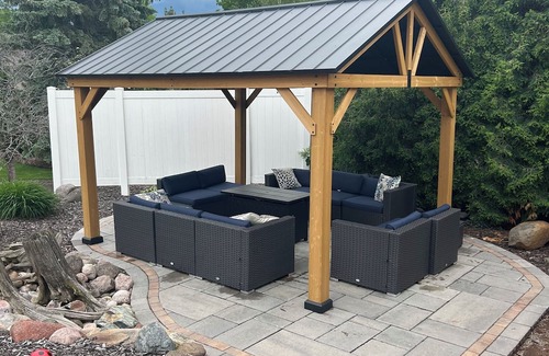 Little Chute Casa | Looking for guests for THE DRAFT. Great location 20 minutes from Green bay!