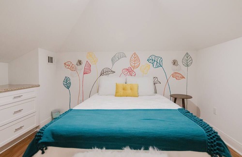 Covington Apartamento | Lovely Loft Apartment right in the middle of downtown Covington, Louisiana!