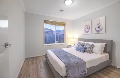 Truganina Casa | This house is a 3 bedroom(s), 2 bathrooms, located in Truganina, VIC.