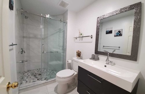 Trinity - Bellwoods Apartamento | Downtown Toronto 3 bedrooms unit walk to trinity bellwood park
