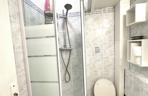 Vernier Apartamento | 10-15 min to train, sea, marketplace