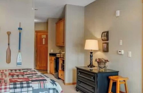 Three Lakes Apartamento | Lake views with every amenity! Indoor pool, hot tub, outdoor hot tub!