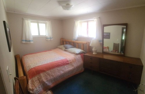 Cheboygan Casa | Quiet Lakefront Cottage on Twin Lakes next to Black Mount Recreation Area