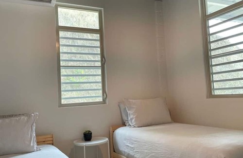 Morovis Otro | Cozy Cabin, Stunning Views, PR Mountains