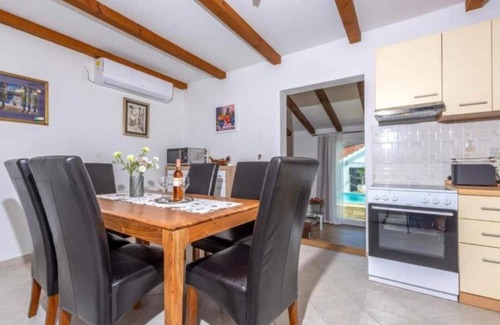 Dracevica Casa | Serene Retreat with private Pool on Brac Island