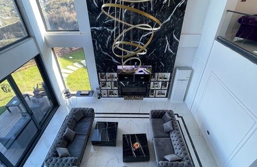 Trabzon Casa | Unique view -2 minutes to sea/5 minutes to city centre.New builded and furnished