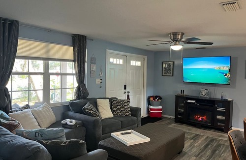Lakewood Villas Casa | Minutes to Downtown & Beaches, Fully stocked with everything you could need!