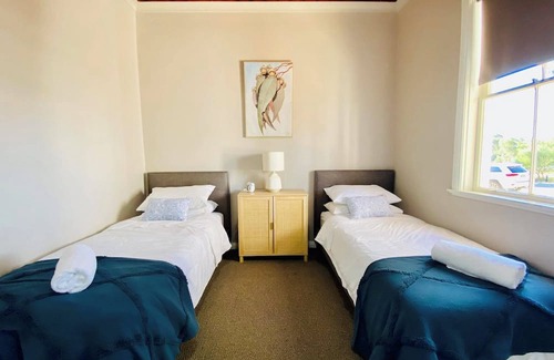 Golden Square Cabaña | Kennedy's Kottage (Walk to Bendigo Stadium)
