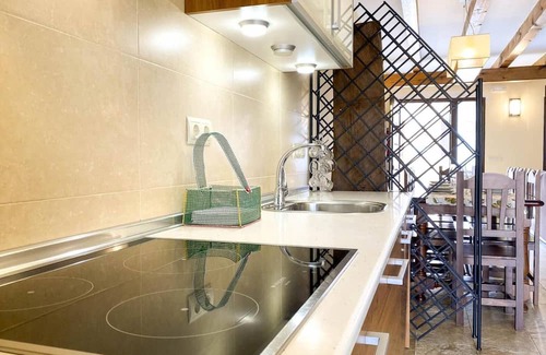 Langa de Duero Casa | Country House 'Gañán' with Mountain View, Private Garden and Wi-Fi
