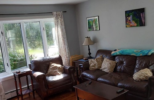 Pearl River Casa | Charming cape 30 minutes drive from New York City