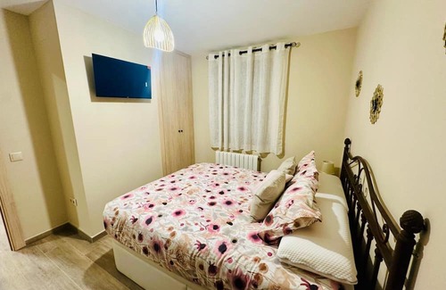 Tabanera del Monte Apartamento | Apartment 'Casa Rural El Paloteo' with Mountain View, Private Terrace and Wi-Fi