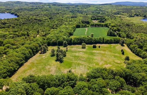Barnstead Casa | Eric Silva - 73 Damsite Road Center Barnstead New Hampshire 20009