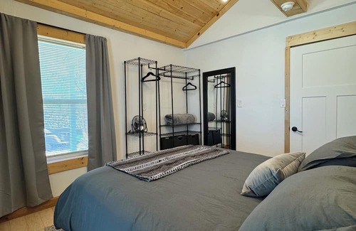 Price Casa | Beautiful quiet home with views. In Helper UT/pet friendly hiking nearby