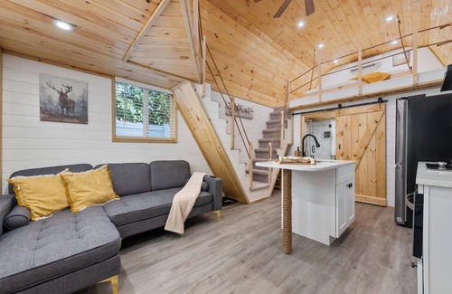 Azalea Park Casa | The Moose Cabin, Luxury Stay