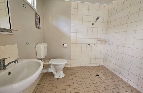 Cape Gloucester Casa | UNIT 3 SUNSET BEACH BUNGALOWS, CAPE GLOUCESTER, ABSOLUTE BEACH FRONT