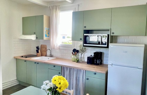 La Roque-sur-Pernes Casa | Traditional stone cottage in Provence