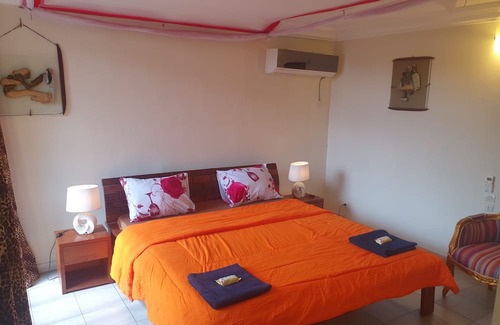Cocody Apartamento | Serviced 1 bed apartment free laundry & services