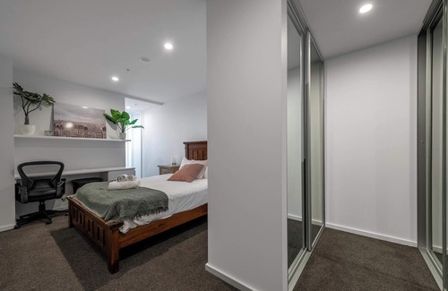 Coombs Apartamento | Black Mountain Views In Coombs ACT