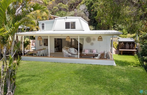 Point Lookout Casa | Home on Home by Discover Stradbroke