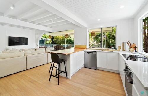 Point Lookout Casa | Home on Home by Discover Stradbroke