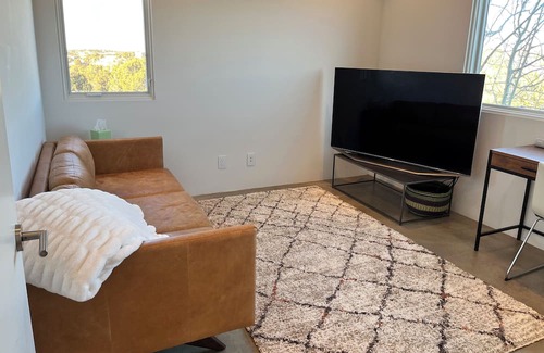 La Tierra Casa | The perfect modern santa fe Home. Incredible Views! Indoor/outdoor living!