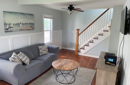 Fairfield Casa | Fairfield Beach House across from the beach with yard!