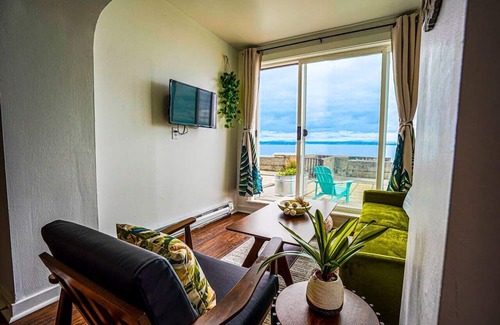 Alki Apartamento | Waterfront Oasis 2-BR Apt near Alki Beach