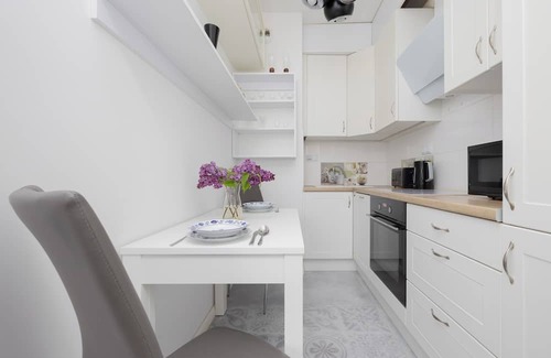 Bielany Apartamento | Charming Studio for 2 Persons by Renters