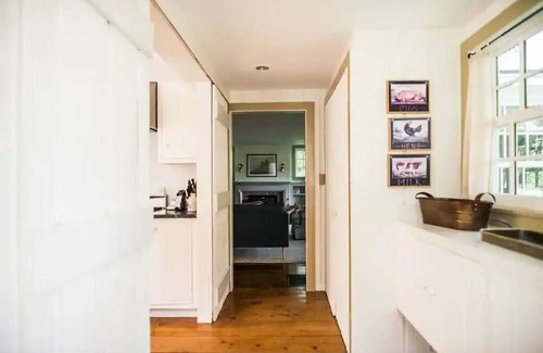 Londonderry Casa | Classic Vermont Updated Farmhouse Style Vacation Home on Beautiful Country Road.