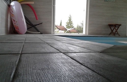 Aurel Apartamento | Gite Spacieux 4 Personnes, Vaucluse. Acces Privatisé à une Piscine Interieure