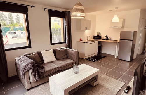 Luzarches Apartamento | Appartement Cosy, Paris Jo2024, Astérix, Château de Chantilly, Charles de Gaulle