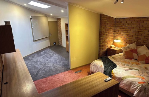 Ringwood Casa | Architect designed large 3/4 bedroom home in a private court close to Eastland