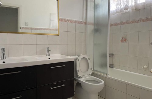 Bundoora Casa | A convenient and livable place for daily life（别墅大床双人间）