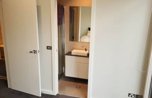 Curtin Apartamento | Modern Convenience 2bd 2bth at Curtin