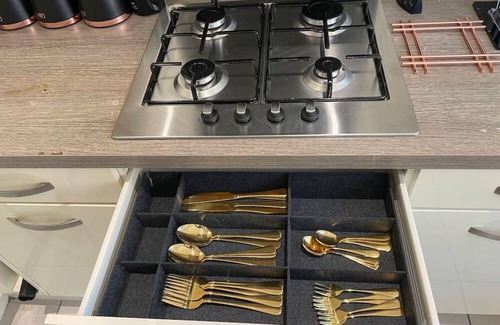 Dagenham Casa | The Platform - 2 Bed House + Free Parking