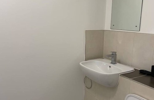Dagenham Casa | The Platform - 2 Bed House + Free Parking