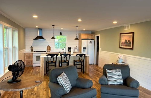 Duluth Apartamento | Serene Beach and Stunning Cottage Apartment on Lake