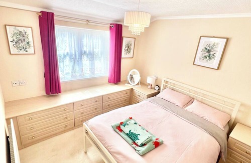 Aldborough Cabina | Newly listed may 2024, 45 Highsett Lodge, Trimingham - close to Cromer!