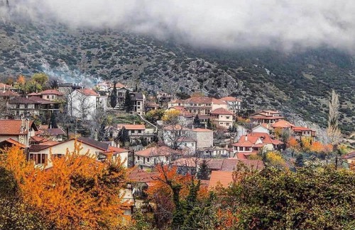 Eptalofos Condominio | Eptalofos Guesthouse - Double Suite with Fireplace