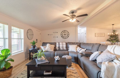 New Haven  Huron County Casa | Cozy, Rural and inviting.