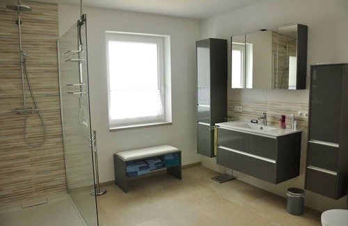 Hohenfelde Apartamento | Strandnahe Komfort-fewo mit Ostseeblick -