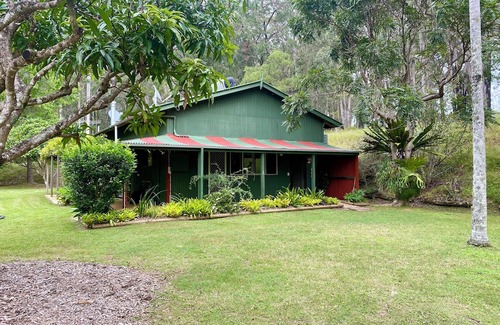 Dondingalong Cabaña | Secluded Skye Cottage - 30 Bush Acres for Peace & Privacy