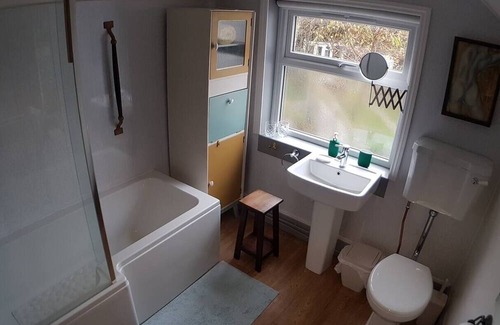 Ottery St Mary Casa | Cosy Devon Town House and Garden with BBQ