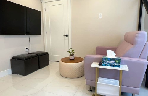 Sunset Casa | *NEW BUILT* Private Modern 2bd 2ba. Easy Parking